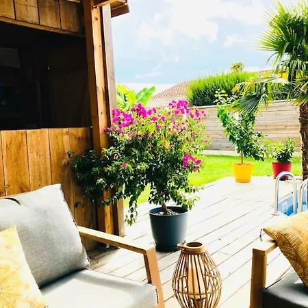 Jardin Clos - Piscine & Jacuzzi Privatif - Animaux Acceptes Semesterbostad