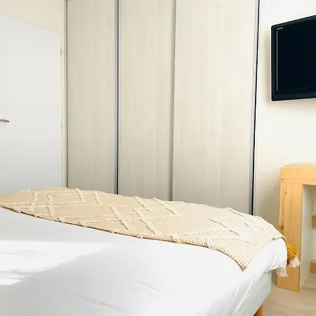 度假居 Jardin Clos - Piscine & Jacuzzi Privatif - Animaux Acceptes *